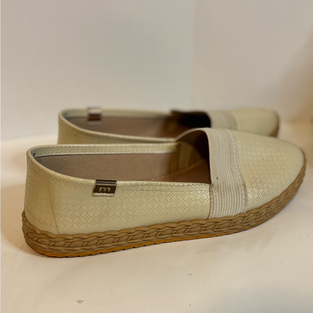 Moleca Elegant Cream Espadrilles for Women - Picture 7 of 10